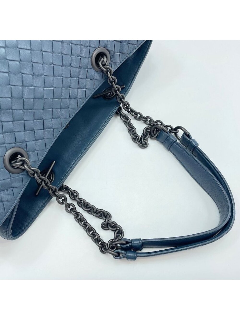 Bottega Veneta Handbag Intrecciato Chain Tote - Picture 9 of 10